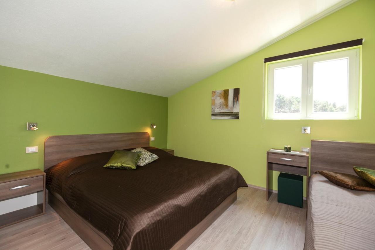 Apartmani Iva Tučepi Eksteriør billede