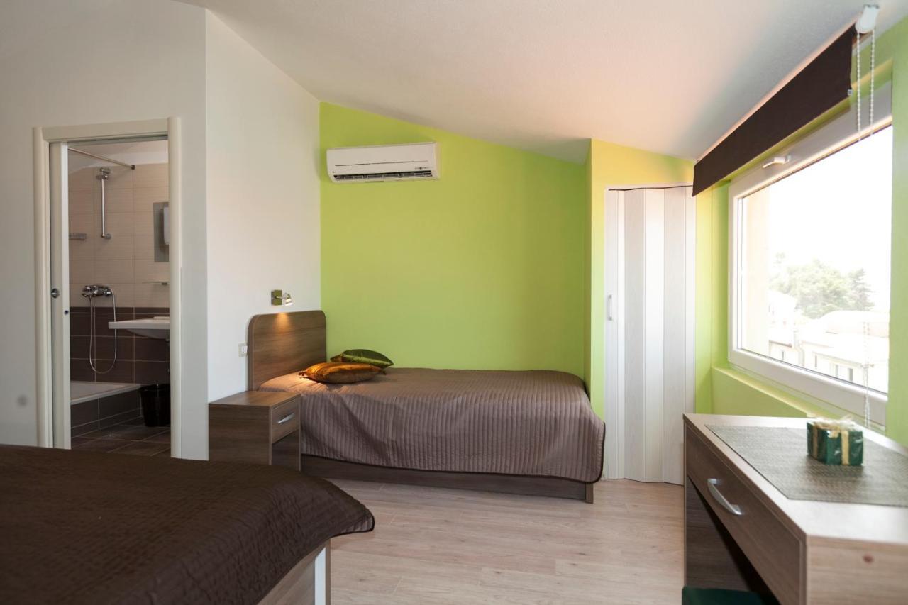 Apartmani Iva Tučepi Eksteriør billede