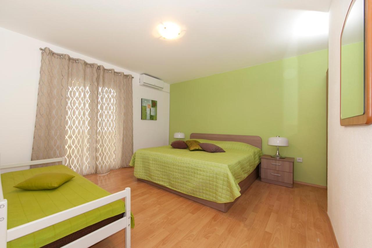 Apartmani Iva Tučepi Eksteriør billede