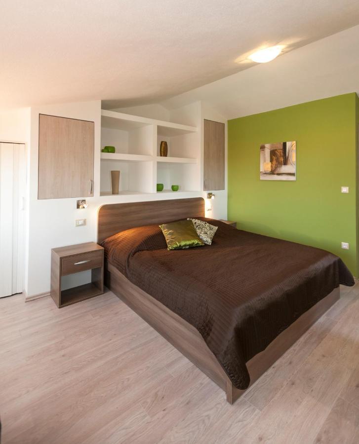 Apartmani Iva Tučepi Eksteriør billede
