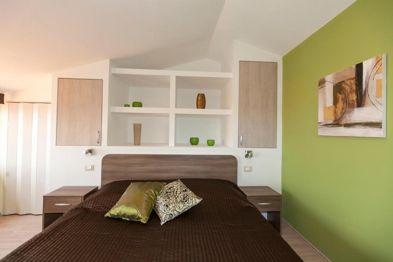 Apartmani Iva Tučepi Eksteriør billede