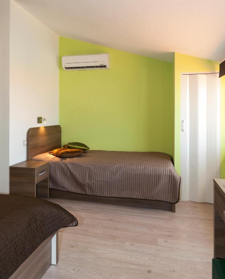 Apartmani Iva Tučepi Eksteriør billede