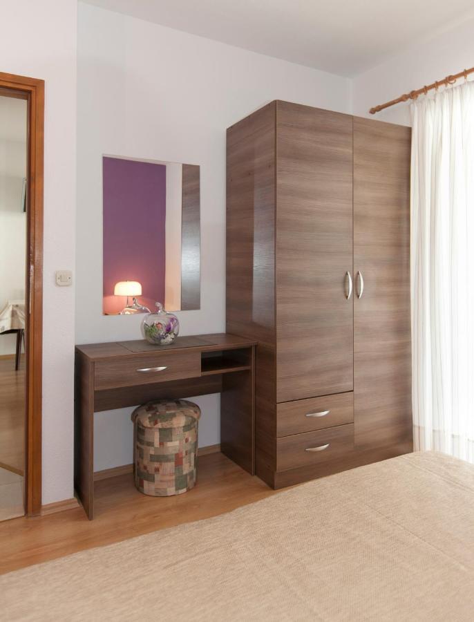 Apartmani Iva Tučepi Eksteriør billede