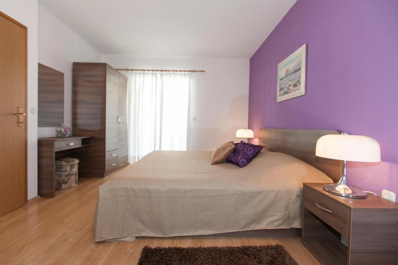 Apartmani Iva Tučepi Eksteriør billede