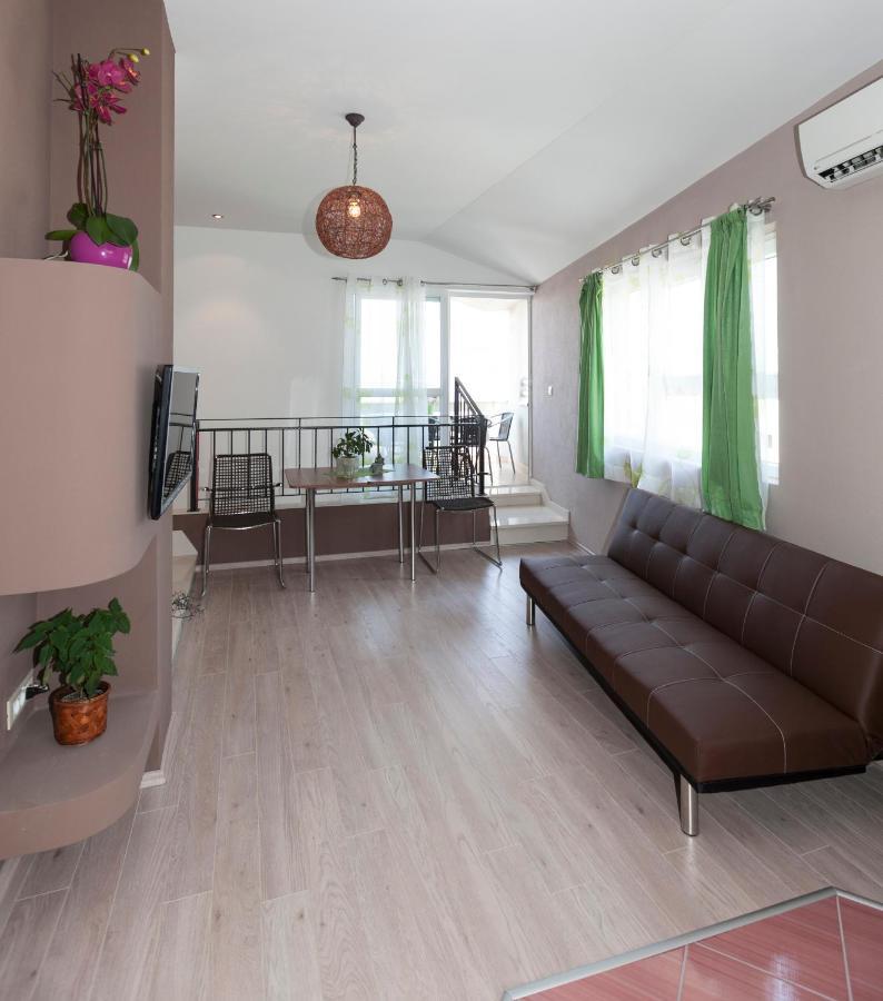 Apartmani Iva Tučepi Eksteriør billede