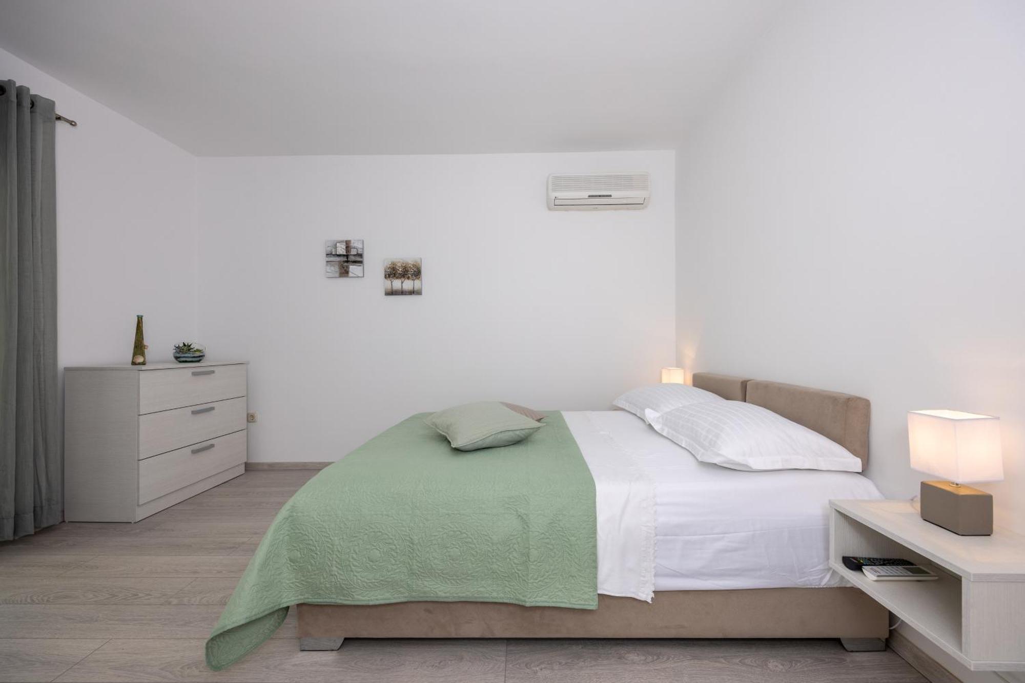 Apartmani Iva Tučepi Eksteriør billede